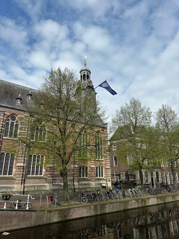 Besuche die älteste Universität Hollands