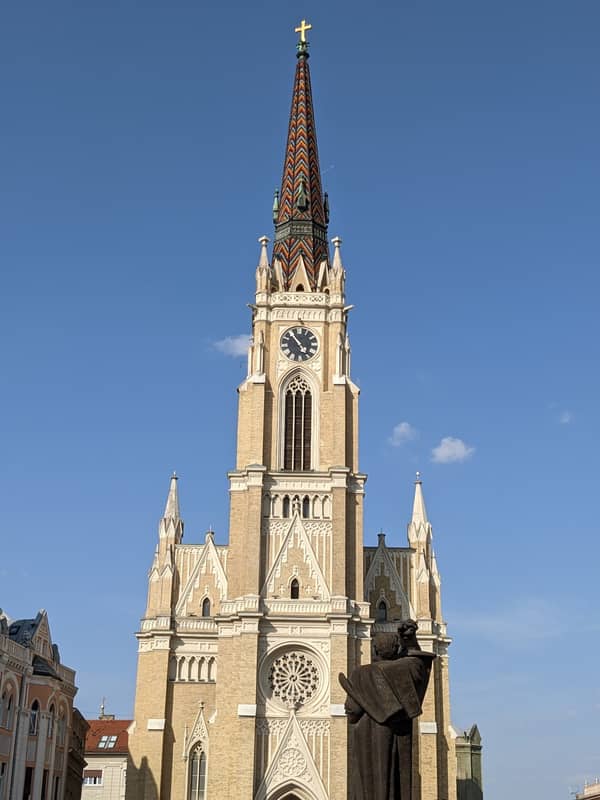Neo-Gotische Pracht in Novi Sad