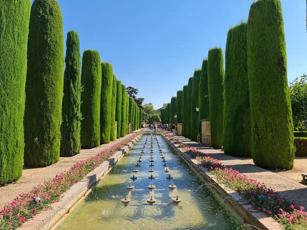 Oase der Ruhe in historischen Gärten