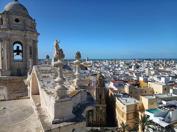 Erkunde das majestätische Wahrzeichen von Cádiz