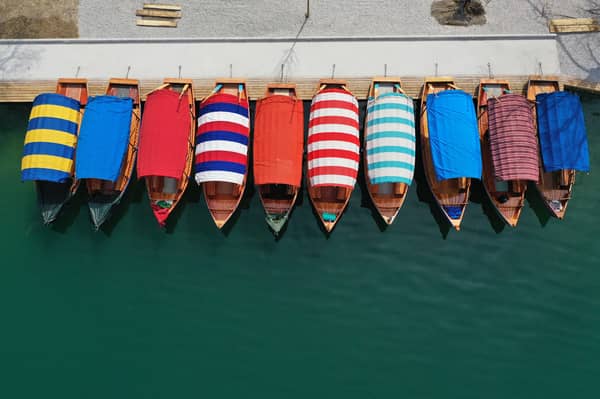 Traditionelle Bootsfahrt zum Bled Island