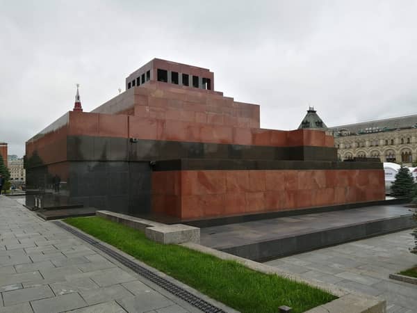 Lenins Mausoleum besichtigen