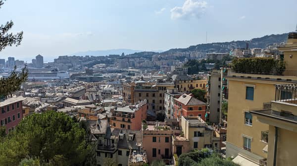 Atemberaubende Aussicht über Genua