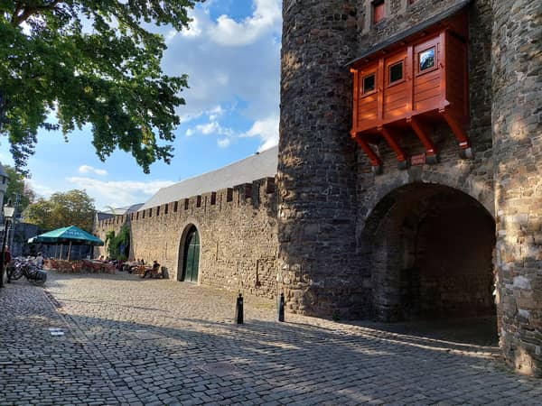Zeitreise durch Maastrichts Mauern