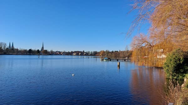 Erkunde Lübecks Wasserwege zu Fuß oder per Boot