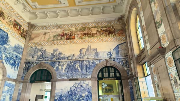Historische Azulejos bewundern