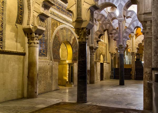 Einzigartige Moschee-Kathedrale entdecken