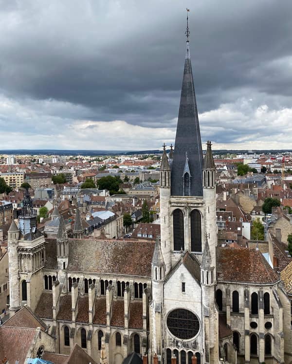 Atemberaubende Aussichten über Dijon