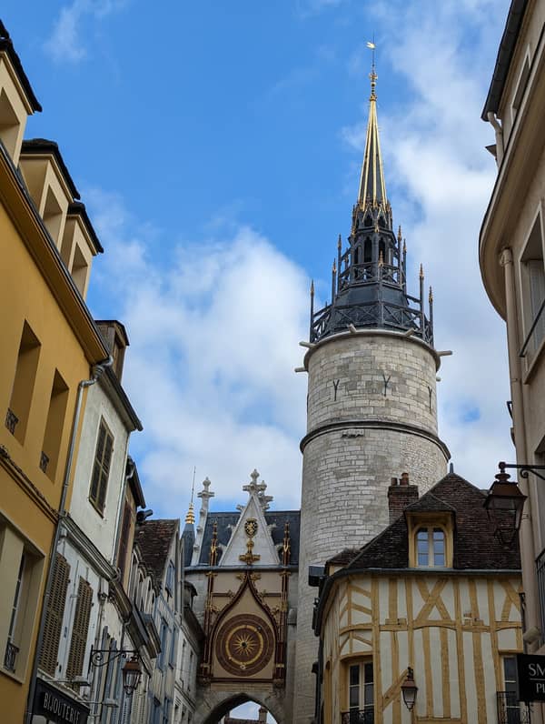 Mittelalterliche Schönheit in Auxerre
