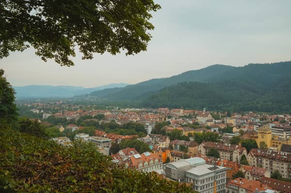 Bestaune Freiburg von oben
