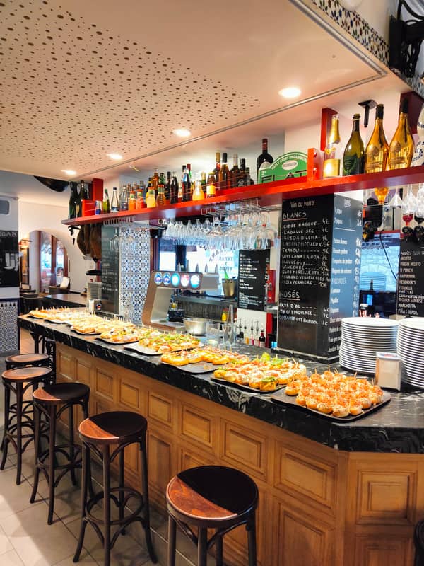 Lebendige Tapas-Bar im Herzen Biarritzs