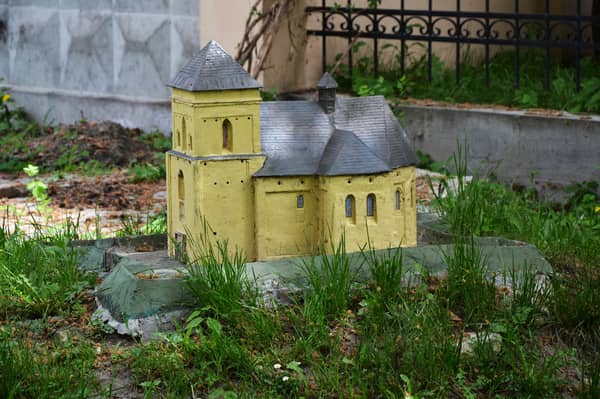 Ukraines Burgen im Miniaturformat