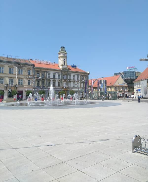 Historischer Platz im Herzen Osijeks