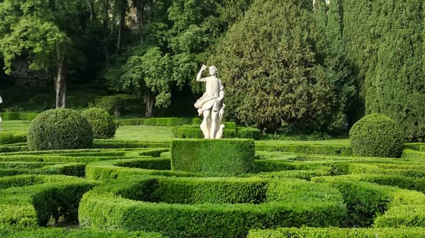 Versteckte Gärten entdecken