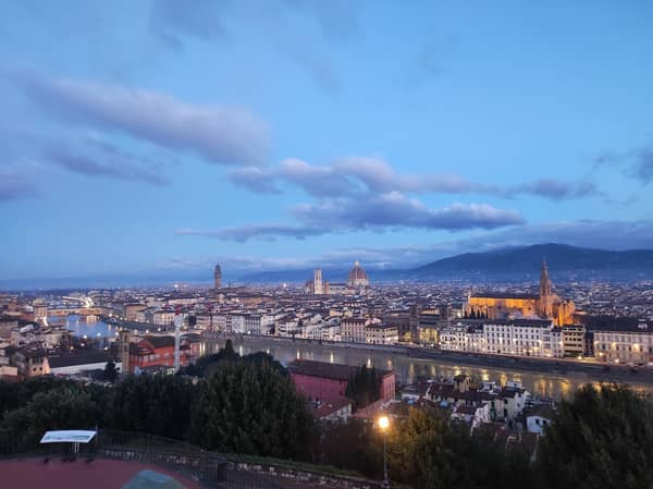 Sonnenuntergang mit Blick über Florenz