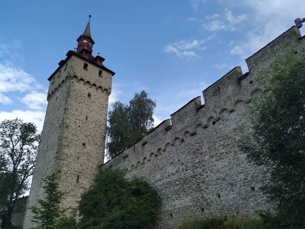 Mittelalterliche Mauern mit Aussicht